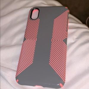 iPhone XS Max speck case
